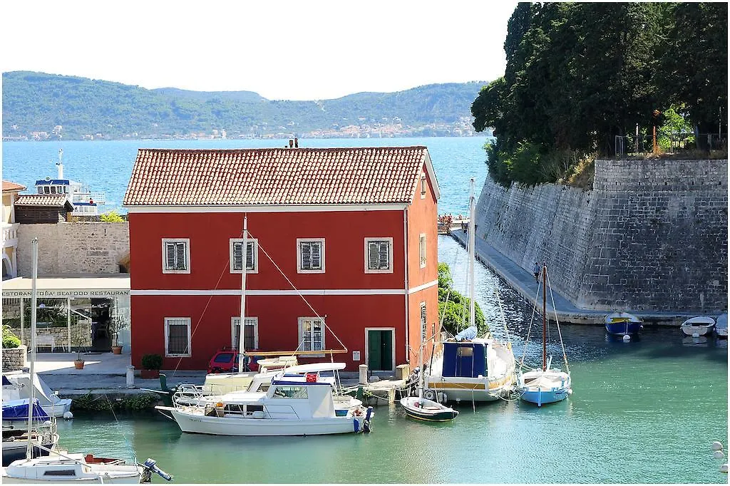 Apartments Villa Violet Zadar 0*,  Croatia